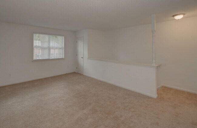Foto del edificio - Thousand Oaks Apartments & Townhomes