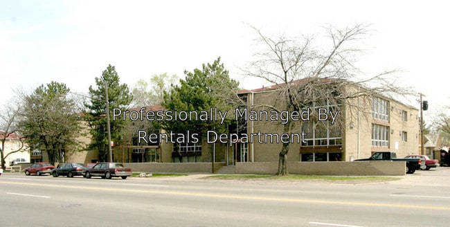 Building Photo - 14610 Greenfield Rd