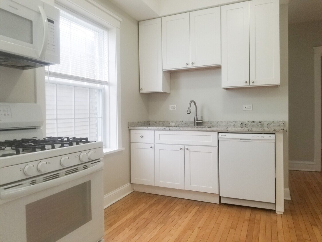 Primary Photo - 4035 N Campbell Ave