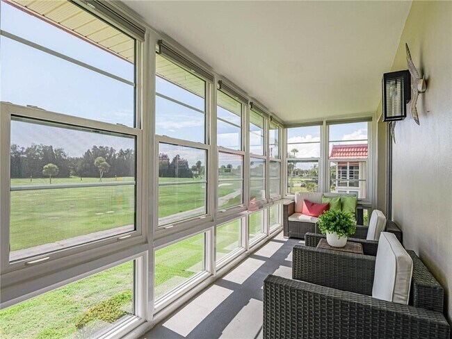 Foto del edificio - 55 Woodland Dr