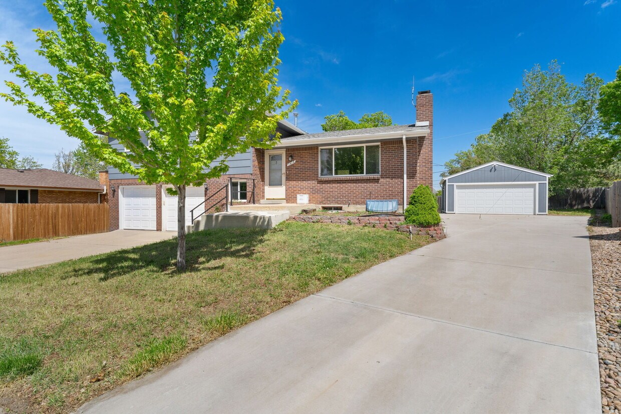 Foto principal - 7416 Upham St