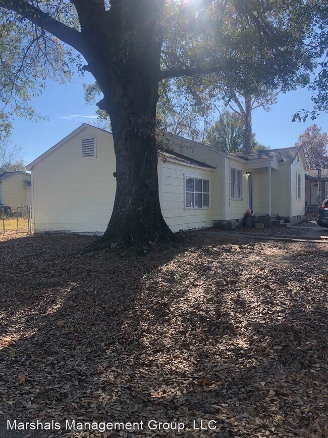 Foto del edificio - 3 br, 1 bath House - 3324 NORTH ALBERT PIKE