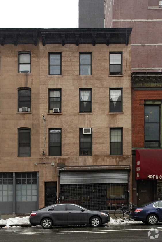 Building Photo - 287 Hudson St
