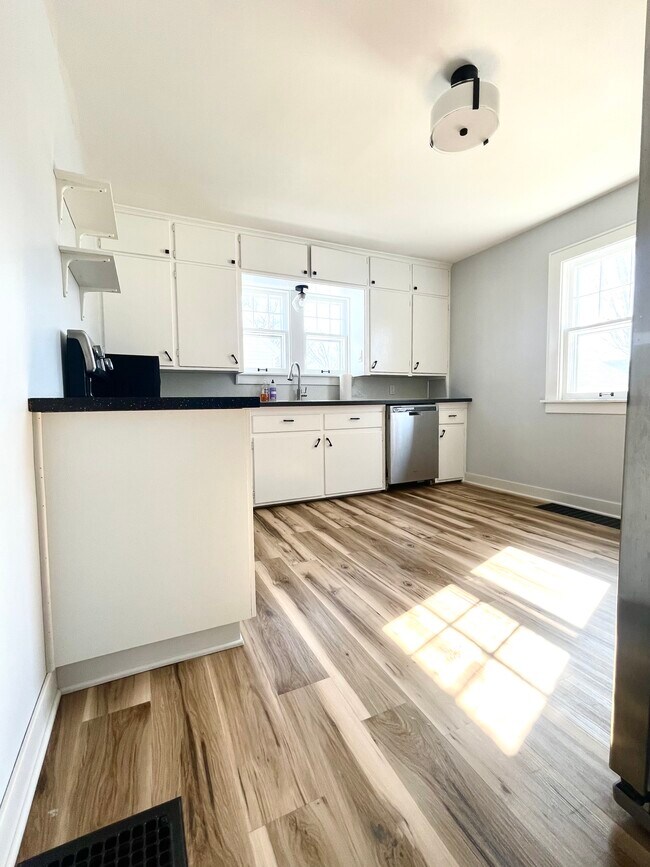 Foto del edificio - 280 W 15th St