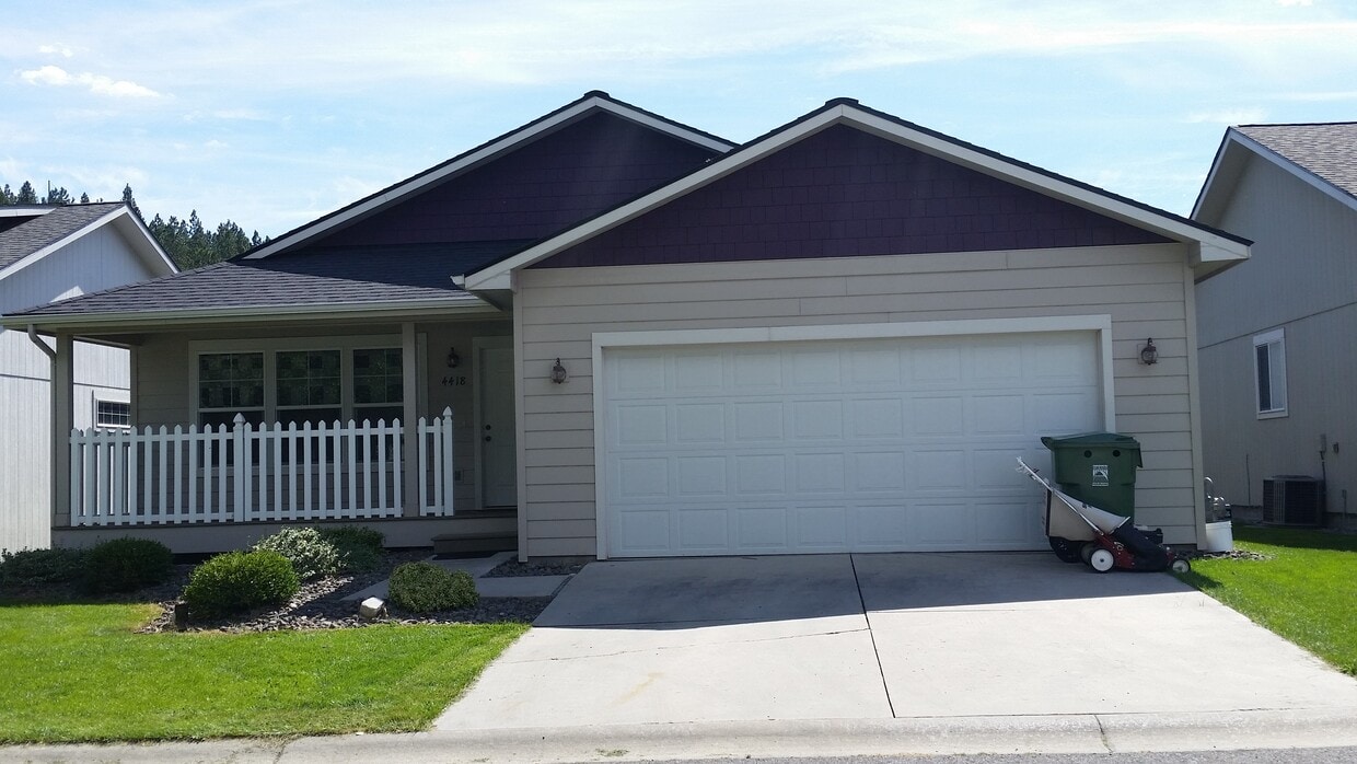 One Level Living - 4418 E Vantage Ln