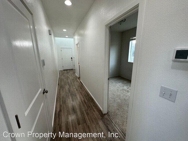 Foto del edificio - 3 br, 3 bath House - 4987 Armstrong Ave NE