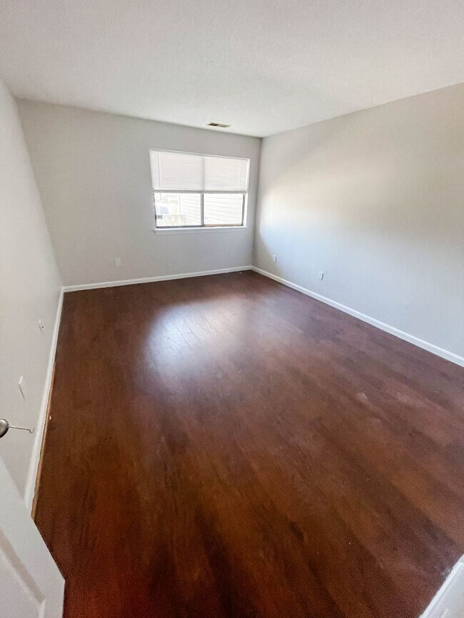 Foto del edificio - Renovated 1 Bedroom Condo in Westville!