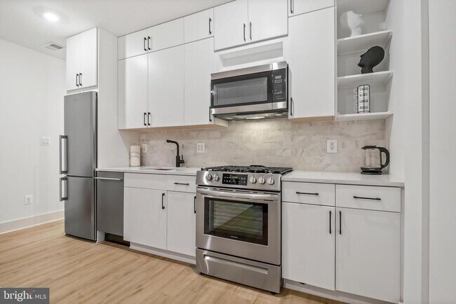 Foto del edificio - 256 15th St SE