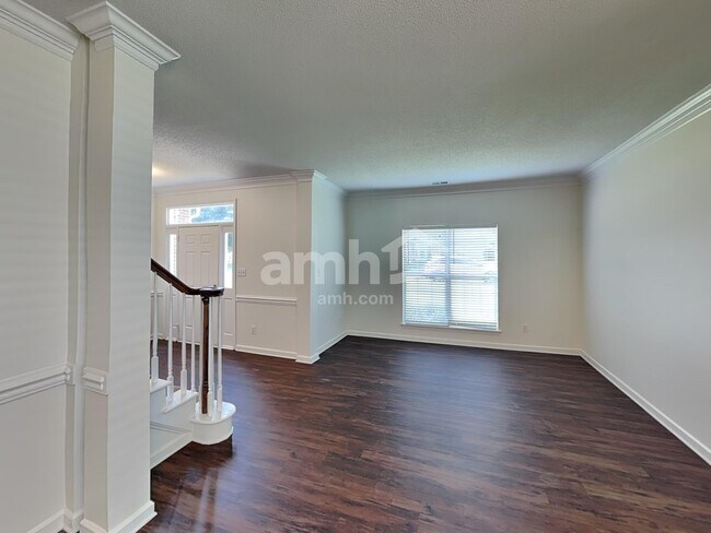 Foto del edificio - 13700 Kensal Green Dr