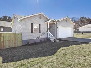 Building Photo - 1707 Michael Dr