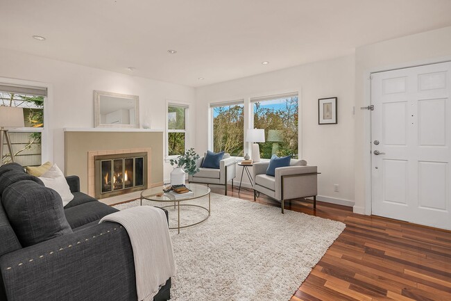 Building Photo - Laurelhurst Home