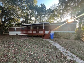 Building Photo - 714 Cranbrook Dr