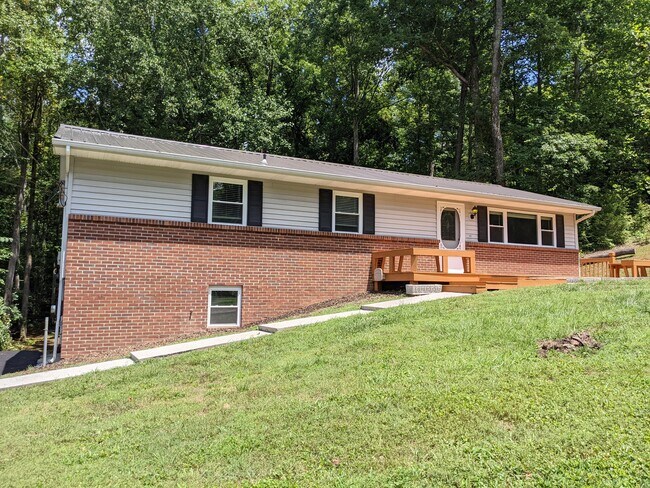 Photo - 806 Oliver Ave House