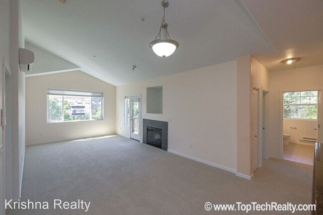 Building Photo - 2 br, 2 bath House - 635 NW Lost Springs T...