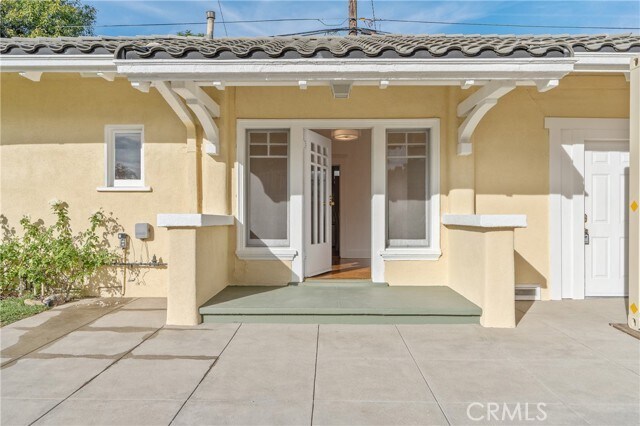 Foto del edificio - 1325 E Altadena Dr