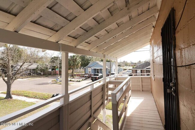 Foto del edificio - 1243 W 25th St