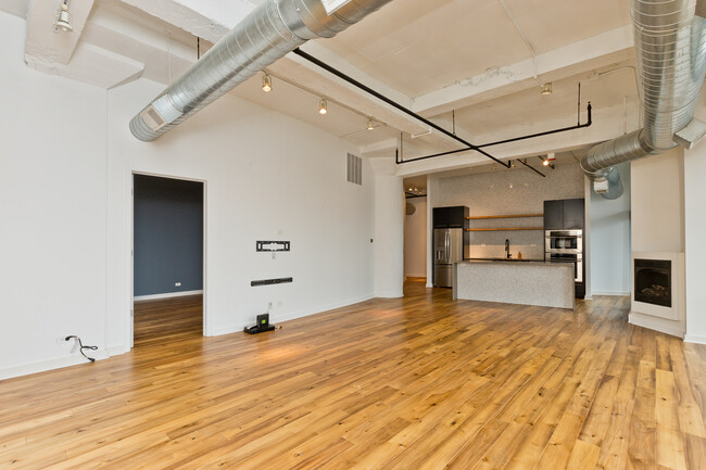 Building Photo - 1530 S State St