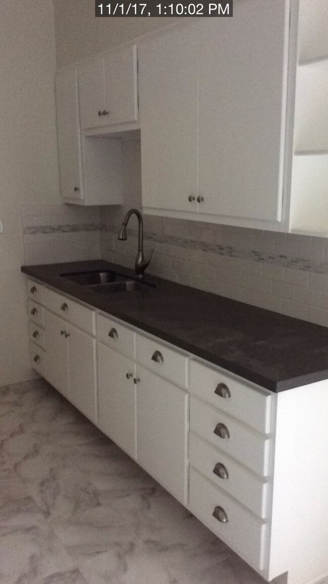 Foto del edificio - 849 11th St