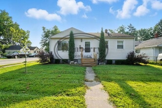 Building Photo - 1126 Searles Rd