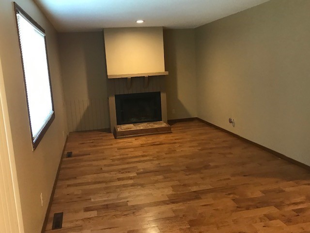 Building Photo - 502 W Marketview Dr