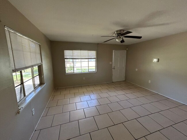 Building Photo - Bungalow in Central Gulfport