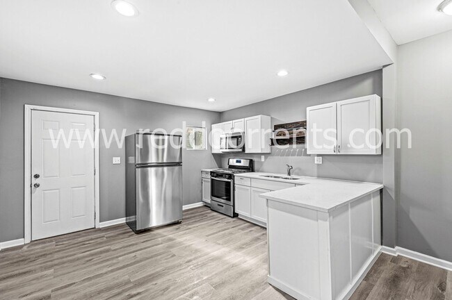 Foto del edificio - MOVE IN SPECIAL: HALF OFF THE FIRST MONTH’...