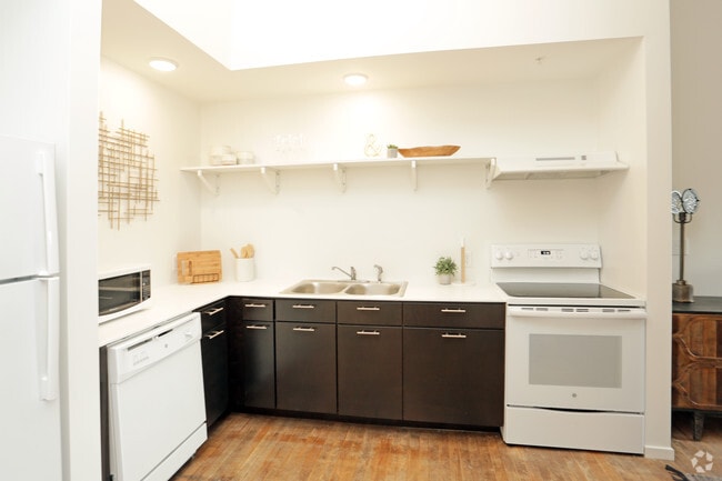 Kitchen - Fort Des Moines