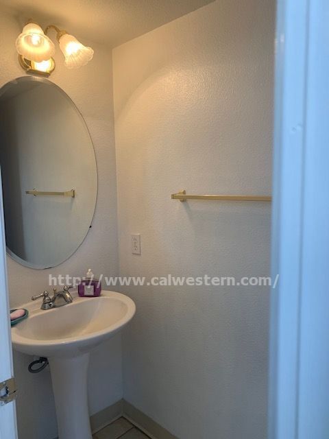 Foto del edificio - 3011 Luedke Pl