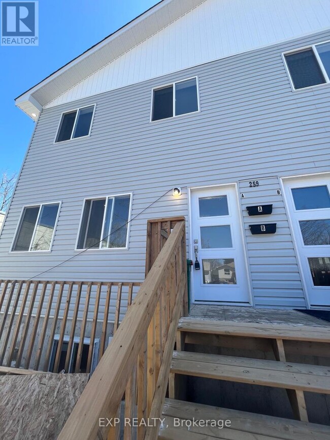 Building Photo - 259 Barrie Rd