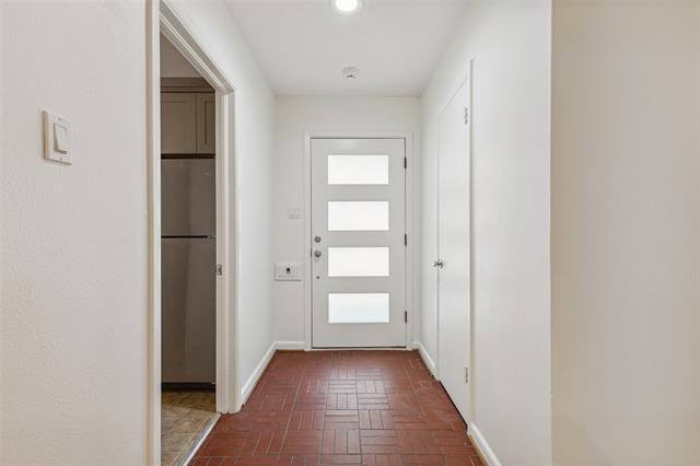 Foto del edificio - 6418 Dunstan Ln