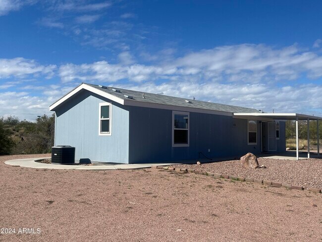 Building Photo - 3045 Junction St