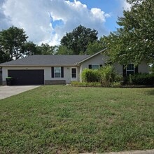 Building Photo - 3561 S Forrest Ct