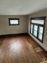 Building Photo - 340 S Lincoln Ave