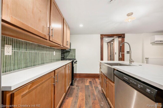 Foto del edificio - 701 W Canfield St