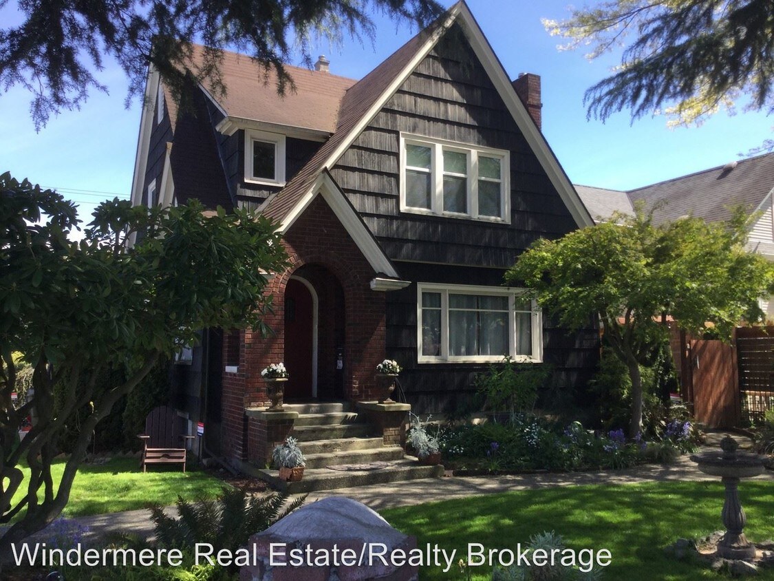 Foto principal - Studio, 1 bath House - 1901 Rucker Ave #B