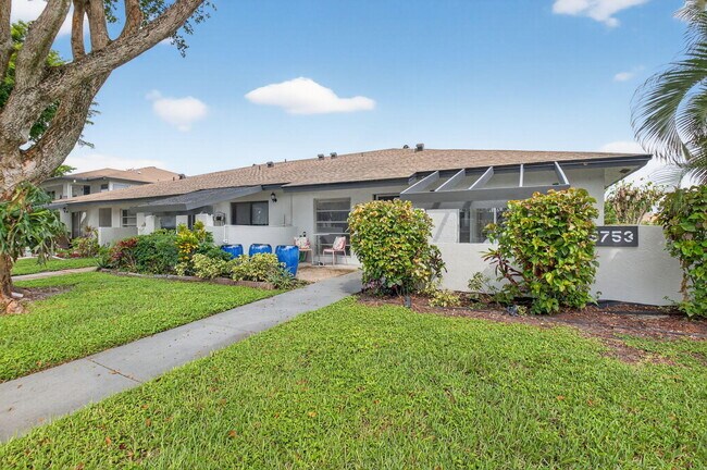 Foto del edificio - 5753 Spindle Palm Ct