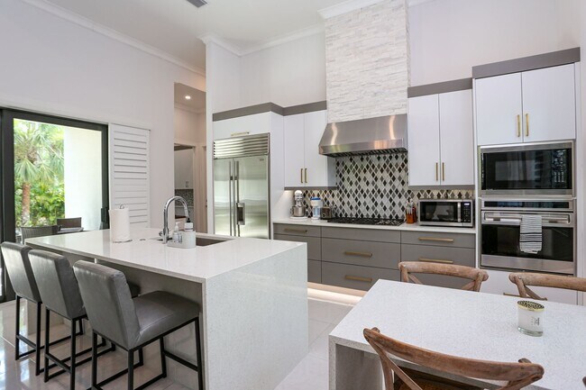Building Photo - **PRIVATE LAZY RIVER**2 BEDS 2 BATHS**LOGA...