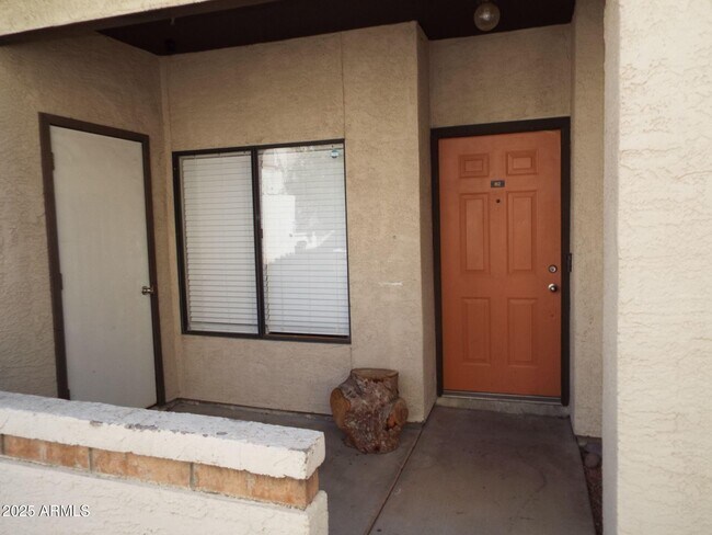 Foto del edificio - 11666 N 28th Dr