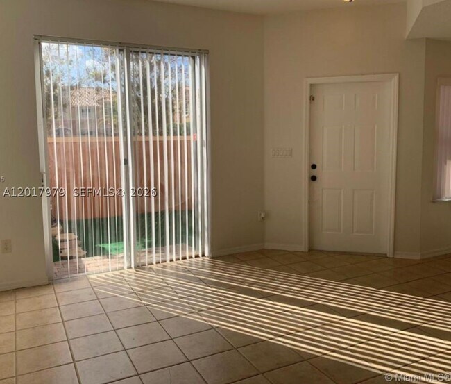 Foto del edificio - 772 SW 106th Ave