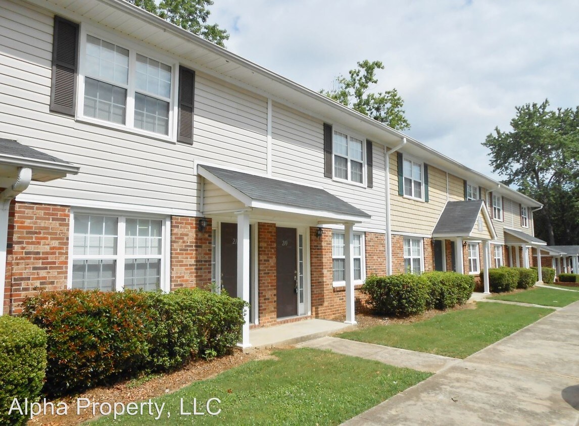 Primary Photo - 210 Emerald Park Ct