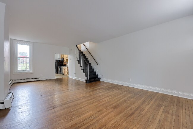 Building Photo - 541 N 2nd St