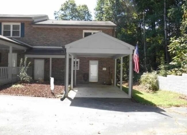 Building Photo - 23 Chestnut Dr