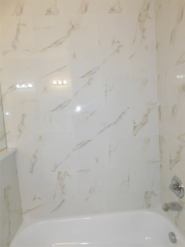 Building Photo - 7002 S Hall St