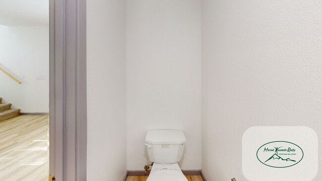 Building Photo - RENT SPECIAL FOR 2 MONTHS!