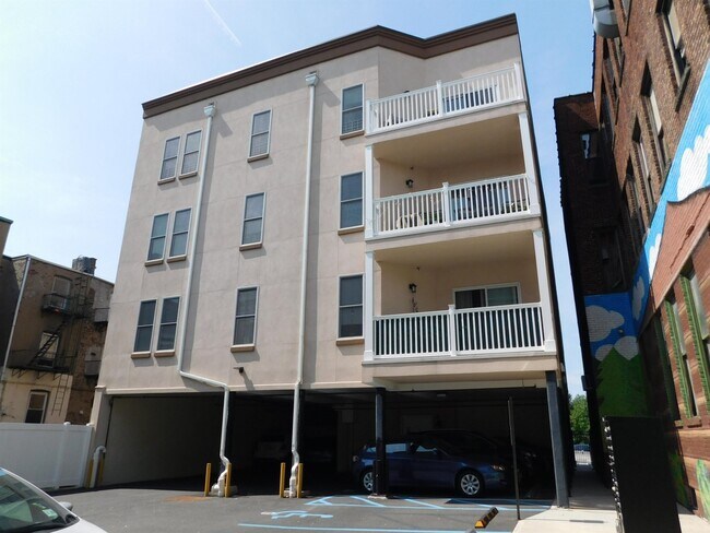Building Photo - 362 Hoboken Ave