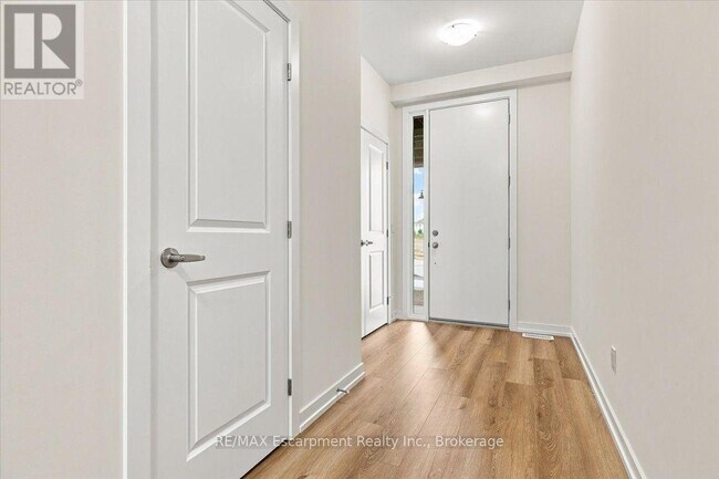 Building Photo - 106 Vly Trl Pl