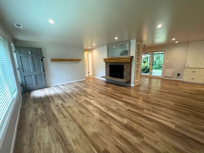 Foto del edificio - Beautiful Ranch-Style Home in Desirable Sn...