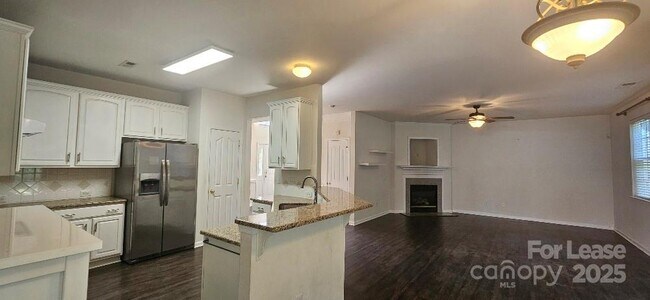 Foto del edificio - 17130 Cambridge Woods Ct