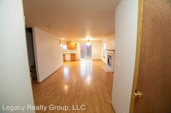 Building Photo - 3 br, 2.5 bath House - 5241 SE Rural Street