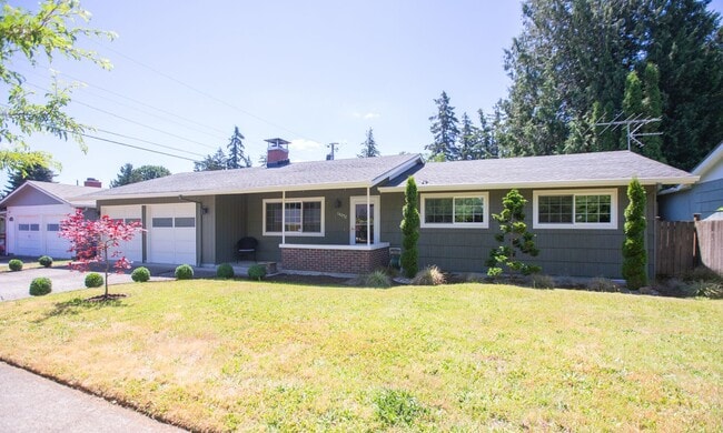 SE Portland 3 Bedroom Home with Amazing Ou... - SE Portland 3 Bedroom Home with Amazing Ou...